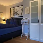 度假居 Haus Am Hafen - Kaminfeeling Und Luxus Unter Reet 普雷罗