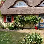 度假居 Haus Am Hafen - Kaminfeeling Und Luxus Unter Reet 普雷罗