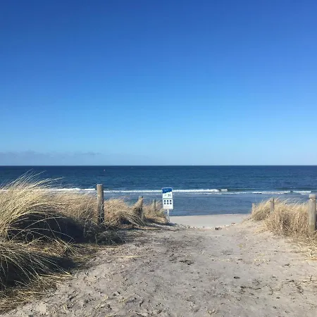 Haus Am Hafen - Luxus Unter Reet, Garten, Strandkorb, Kleine Idylle Nyaraló *