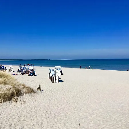 Prázdninový dům Haus Am Hafen - Luxus Unter Reet, Garten, Strandkorb, Kleine Idylle Prerow