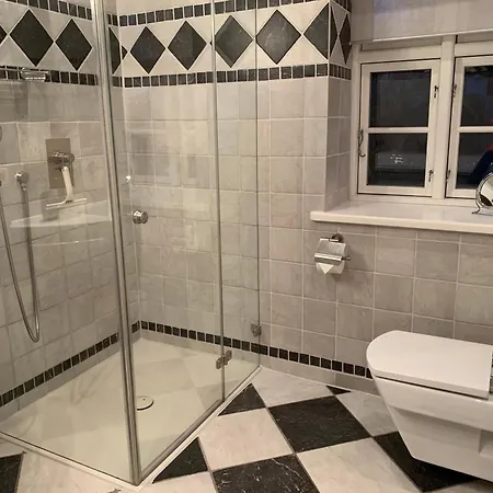 Haus Am Hafen - Kaminfeeling Und Luxus Unter Reet